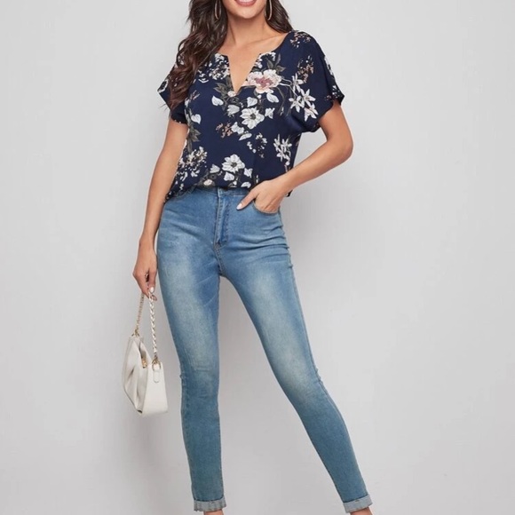 Shein Top Floral Navy Blue Size Large - Picture 1 of 6